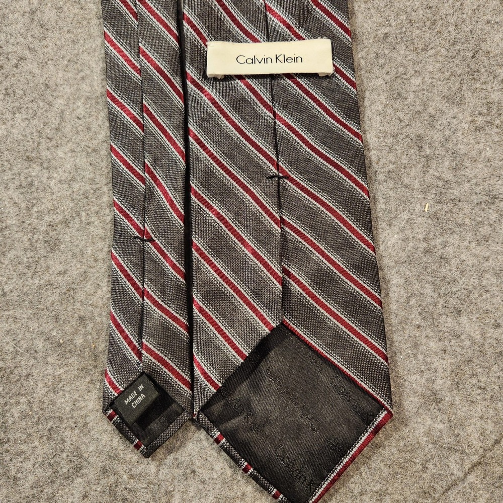 Calvin Klein Silk Striped Necktie Mens Classic Business Formal Gray Red